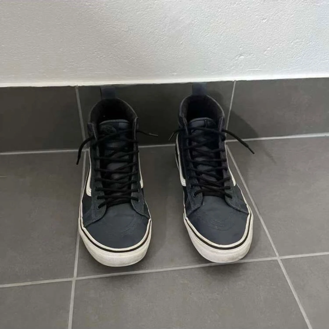 Mörkblå Vans Sk8-Hi sneakers - 1