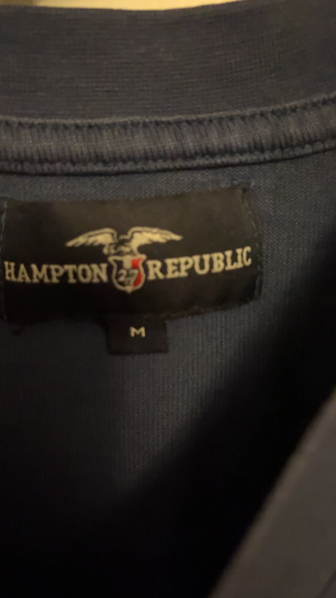 Mörkblå t-shirt från Hampton Republic - 1