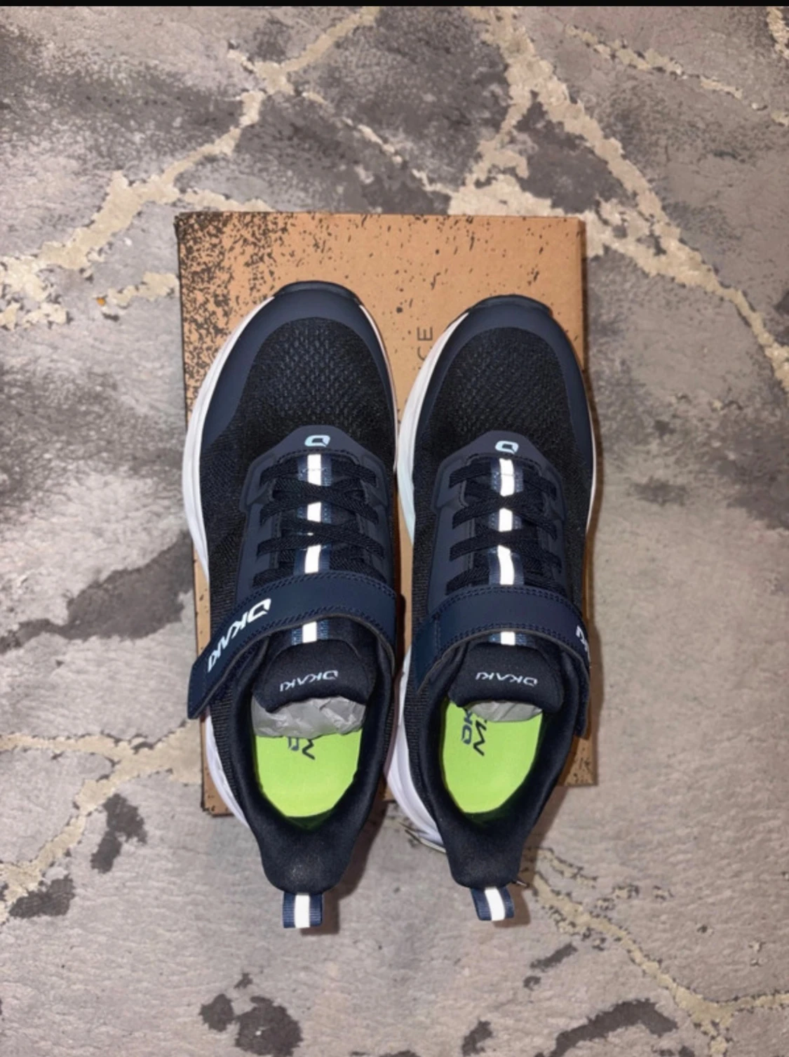 Svarta sneakers från Okaki - 1