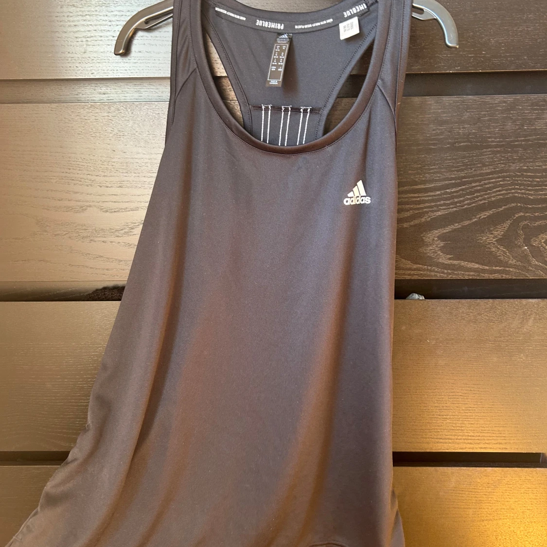 Svart träningslinne från Adidas