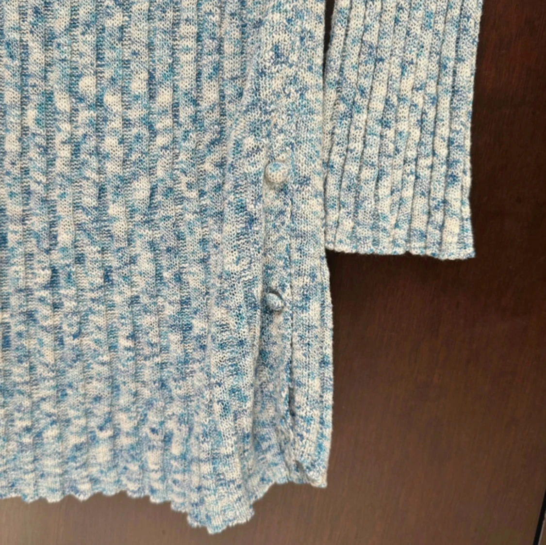 Blåvit ribbad stickad klänning Zara - 4