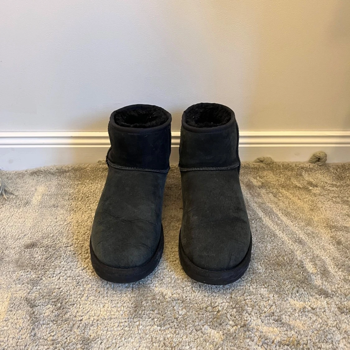 Uggs  - 1