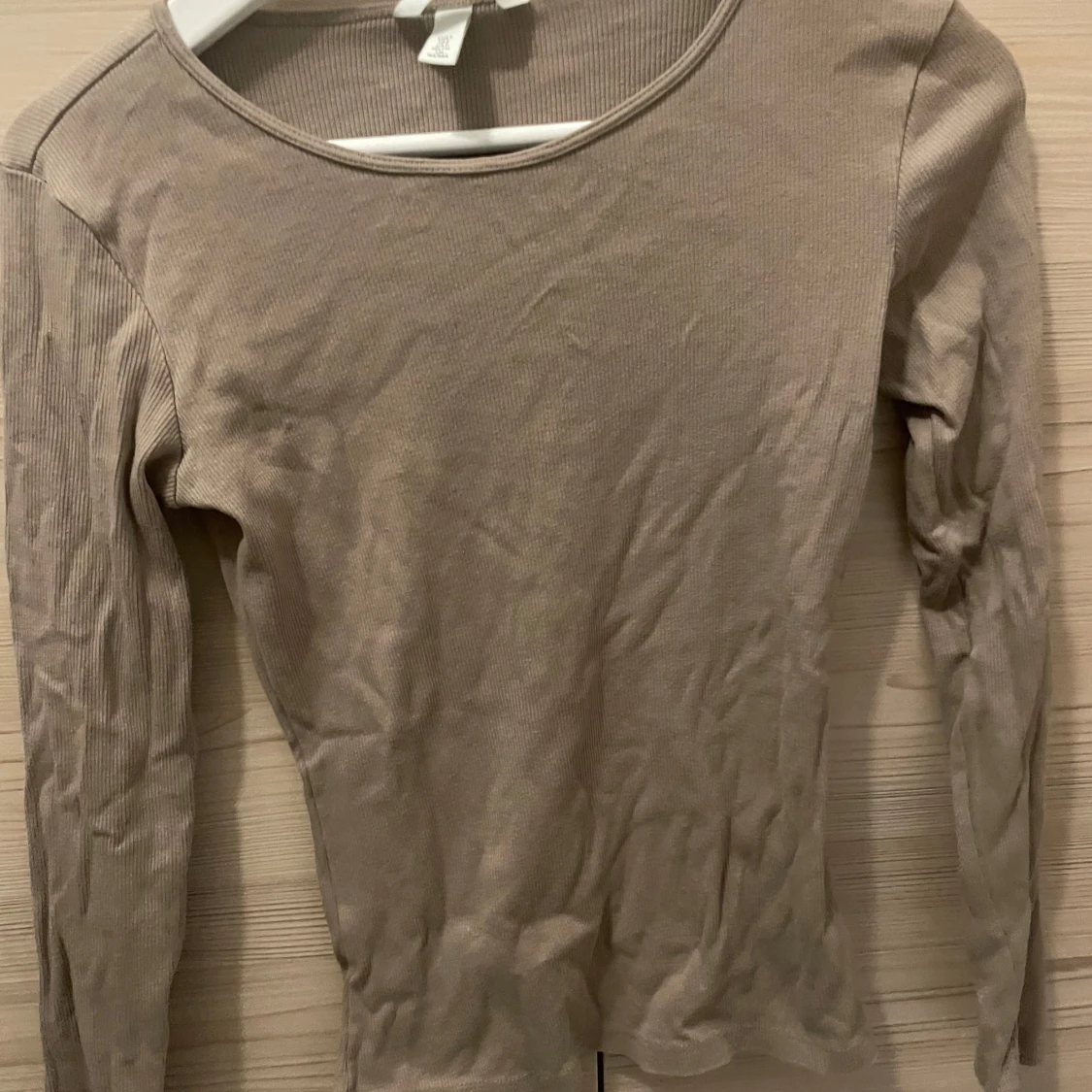 Beige ribbad långärmad topp H&M - 1