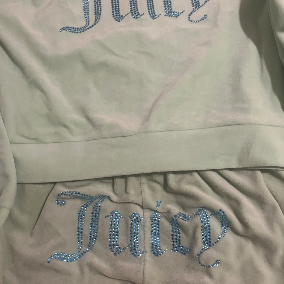 Mintgrön Juicy Couture hoodie med strass - 2