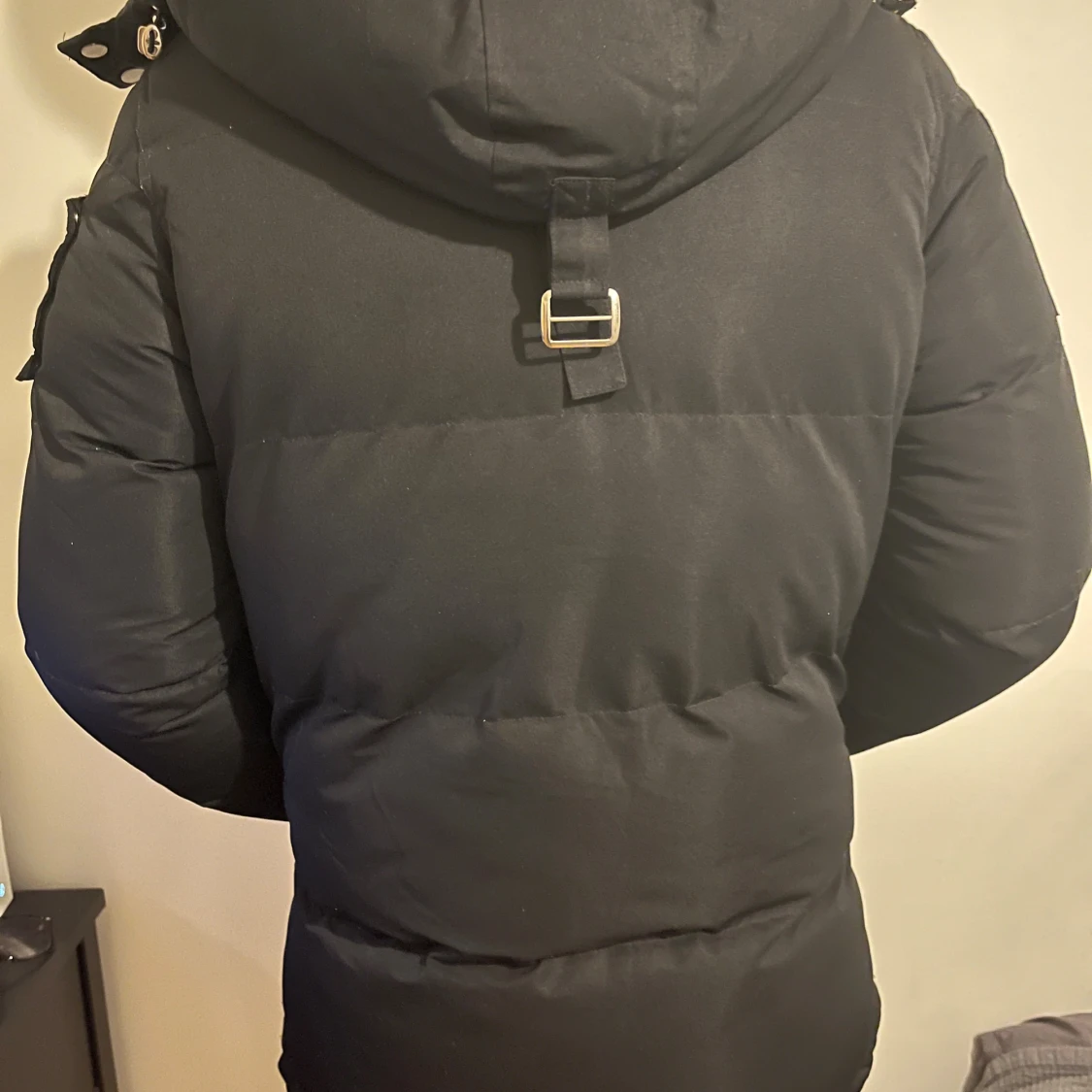 Svart pufferjacka från Moose Knuckles - 1