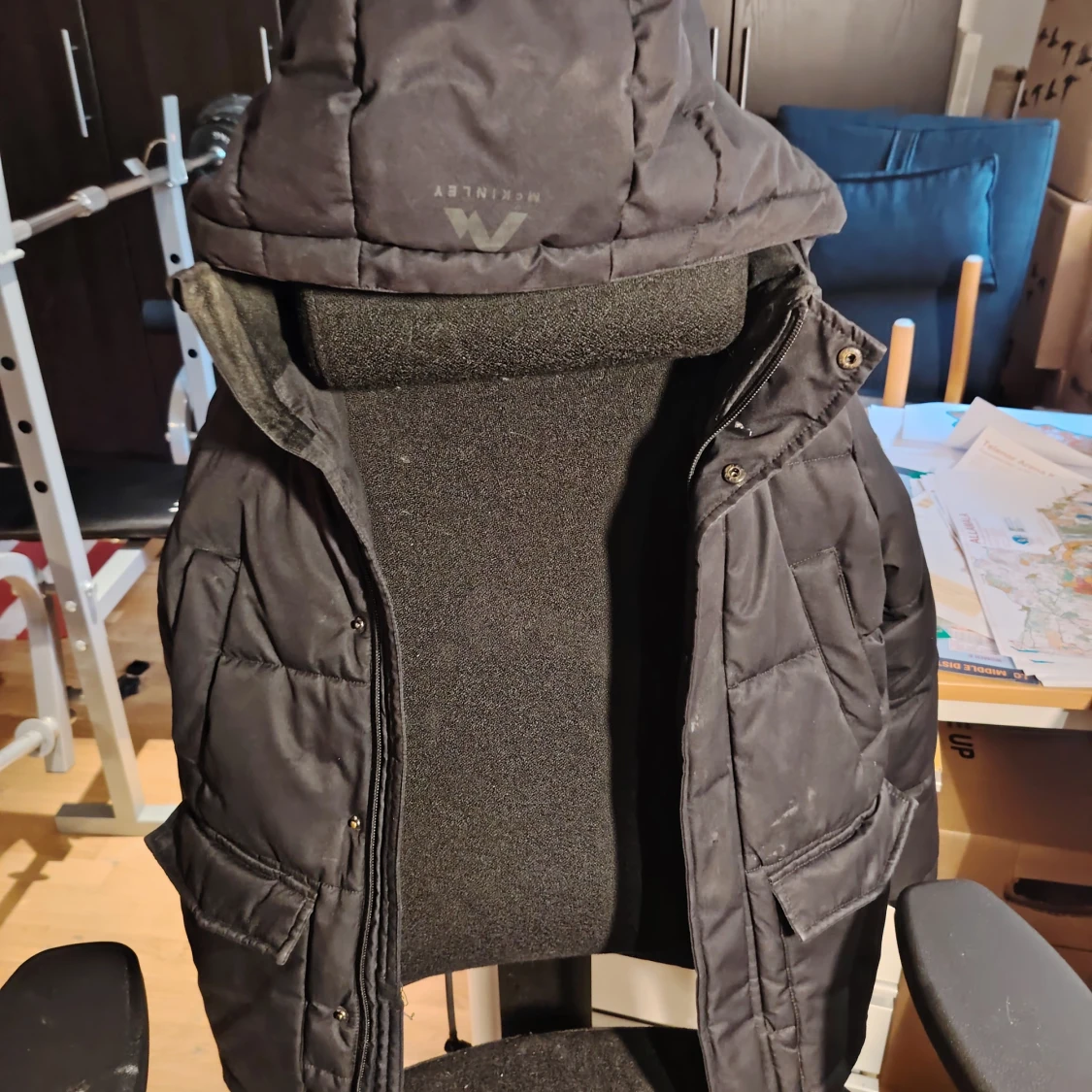 McKinley Svart Vinterjacka med Luva 140 - 2