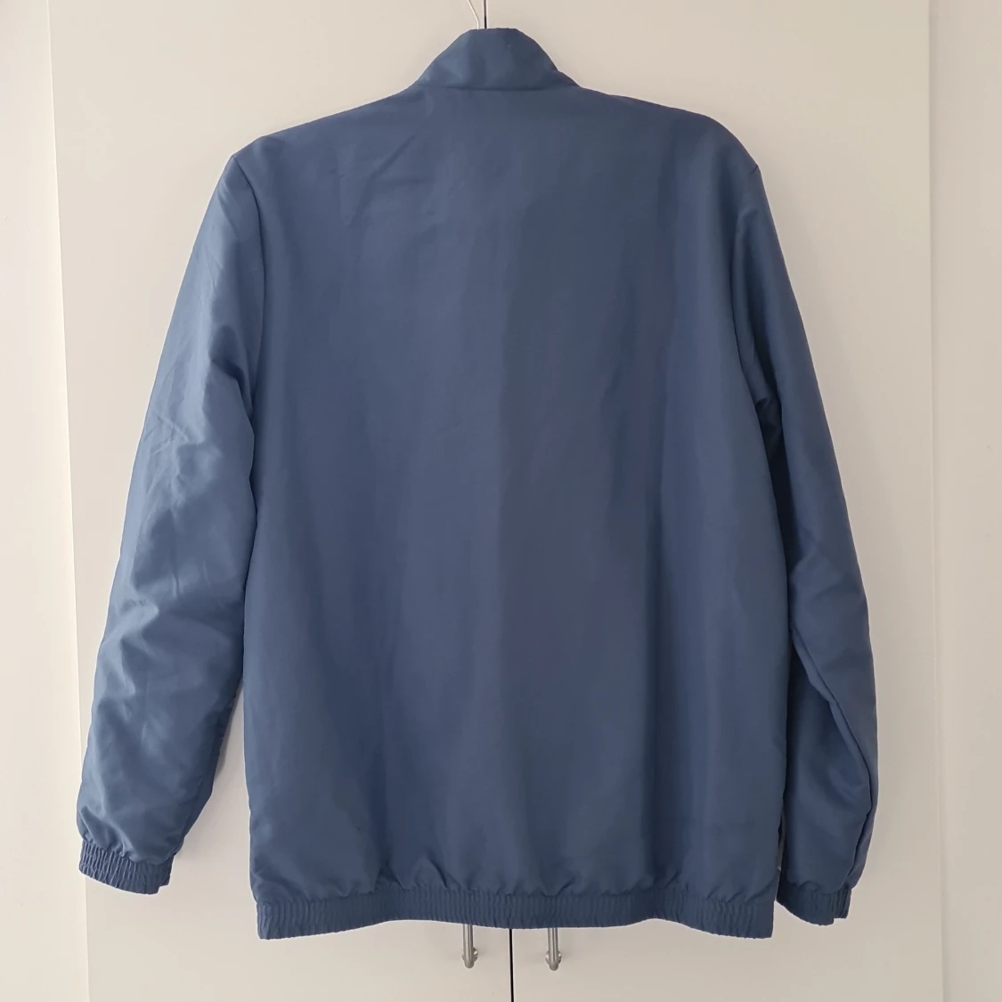 Blå vintage Adidas vindjacka  - 1