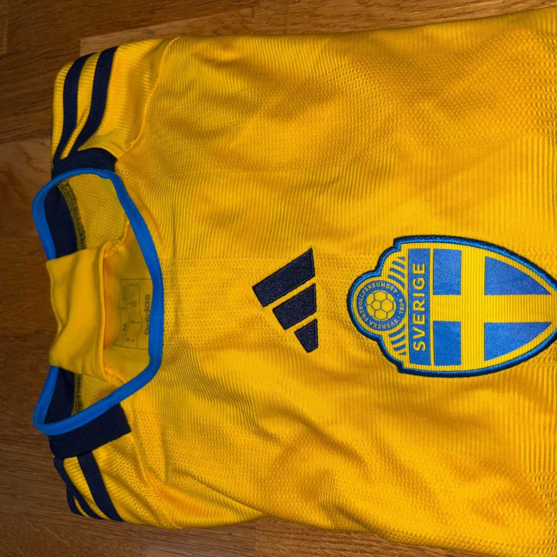Svenska landslagets fotbollströja Adidas M - 4