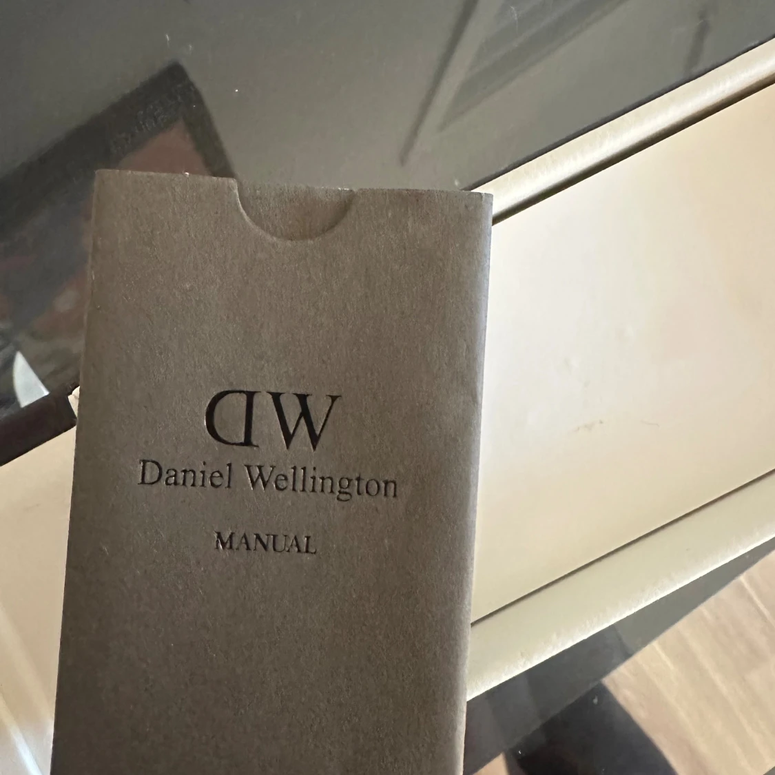 Daniel Wellington klocka med svart läderband - 2