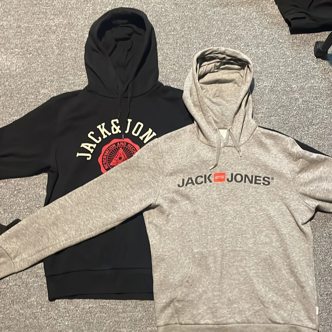 2 Jack Jones hoodies. Storlek S