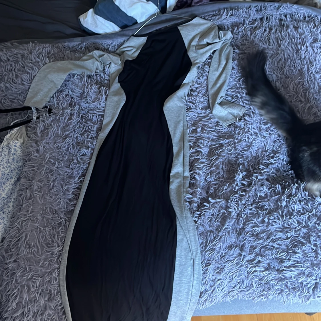 Svart och grå långklänning Club L - 2