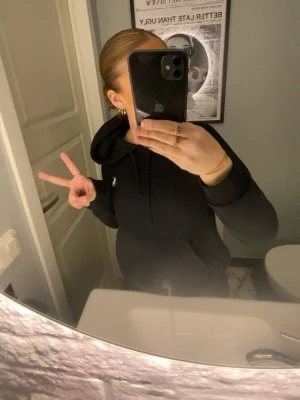 Huddie  - Super fin men har tröttnat, köpt för 1499kr.