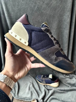 Valentino rockrunner skor - Valentino rockrunners | orginalstorlek: 41, passar ibland 42 fråga om innermått vid osäkerhet |