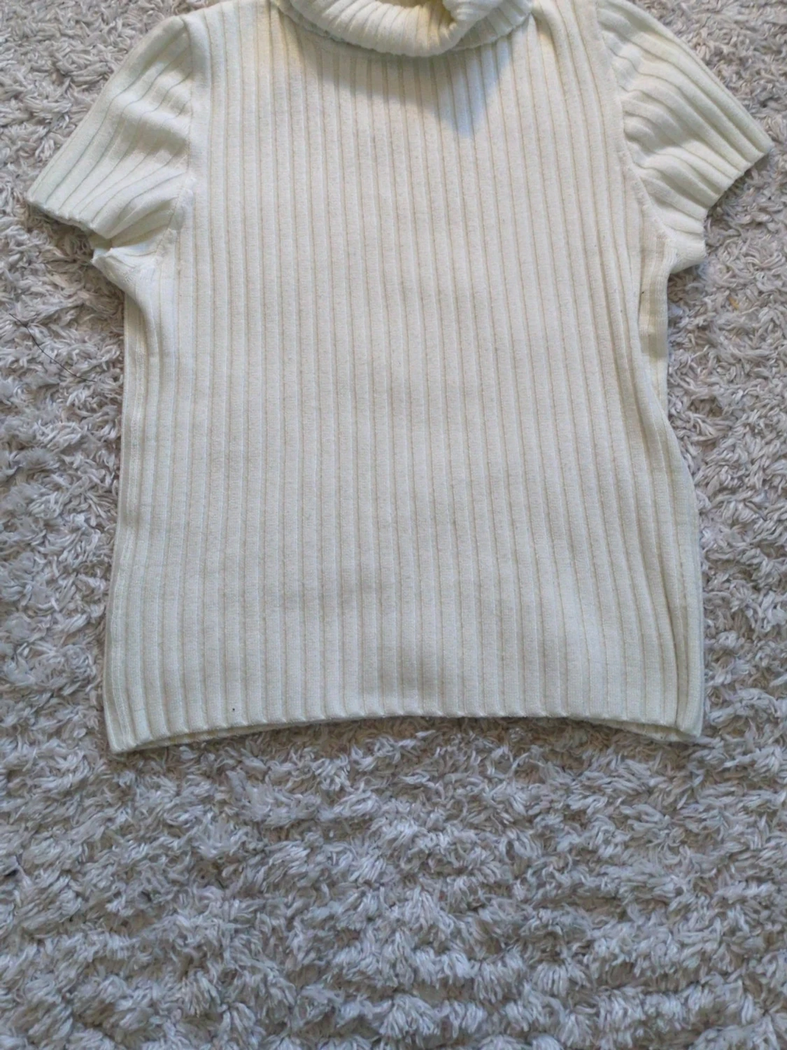 Vit ribbad kortärmad topp - 2