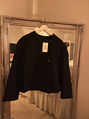 Mysig kappa - Helt ny kappa från bikbok! Super mysig och gullig!!💞☺️🤩Köpt för 999kr!🥳😍