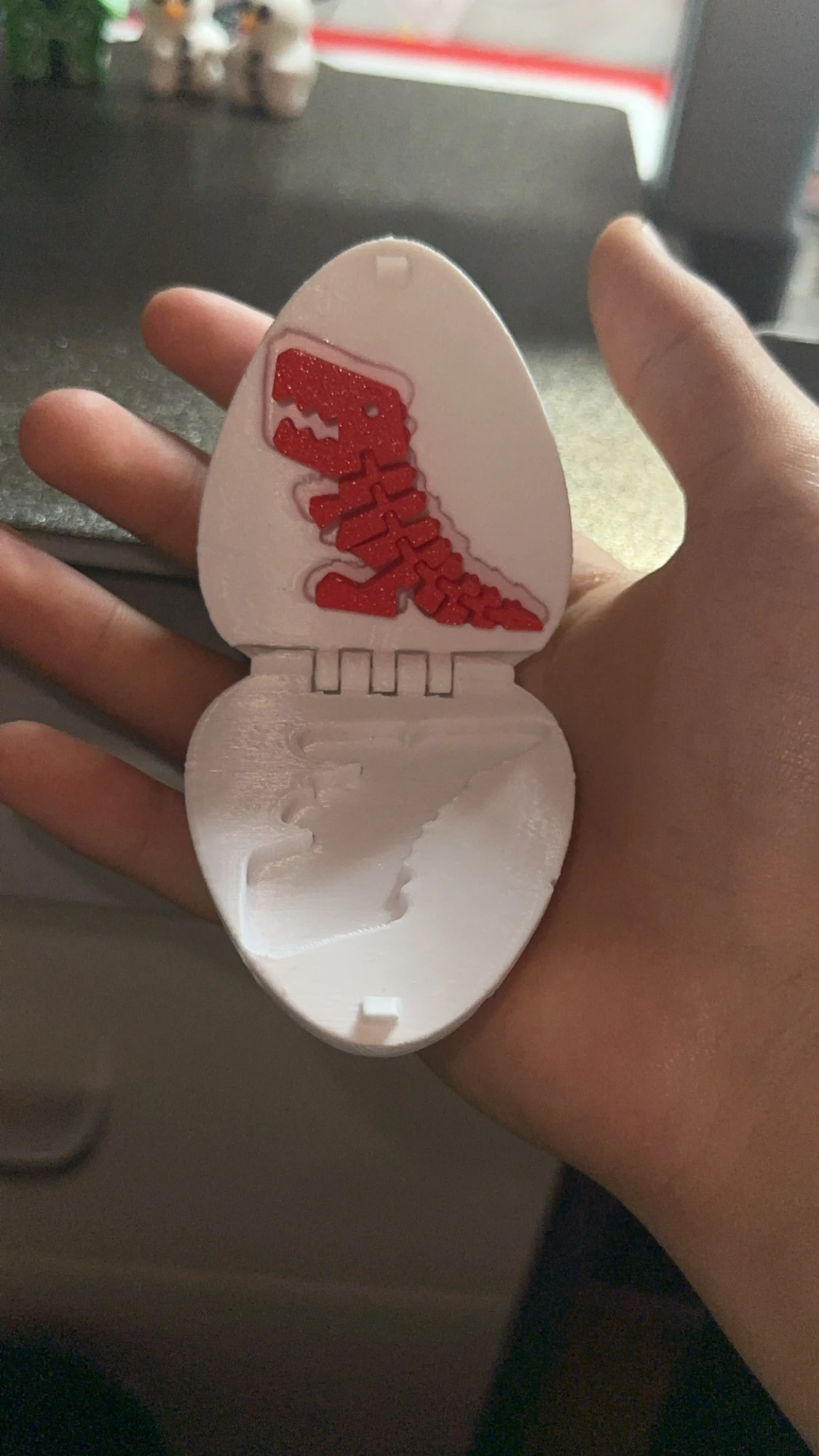 3D-Printad Flexi dinosaurie med egg - 1