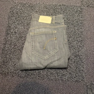 Dondup jeans - Dondup jeans storlek 29 mycket bra skick