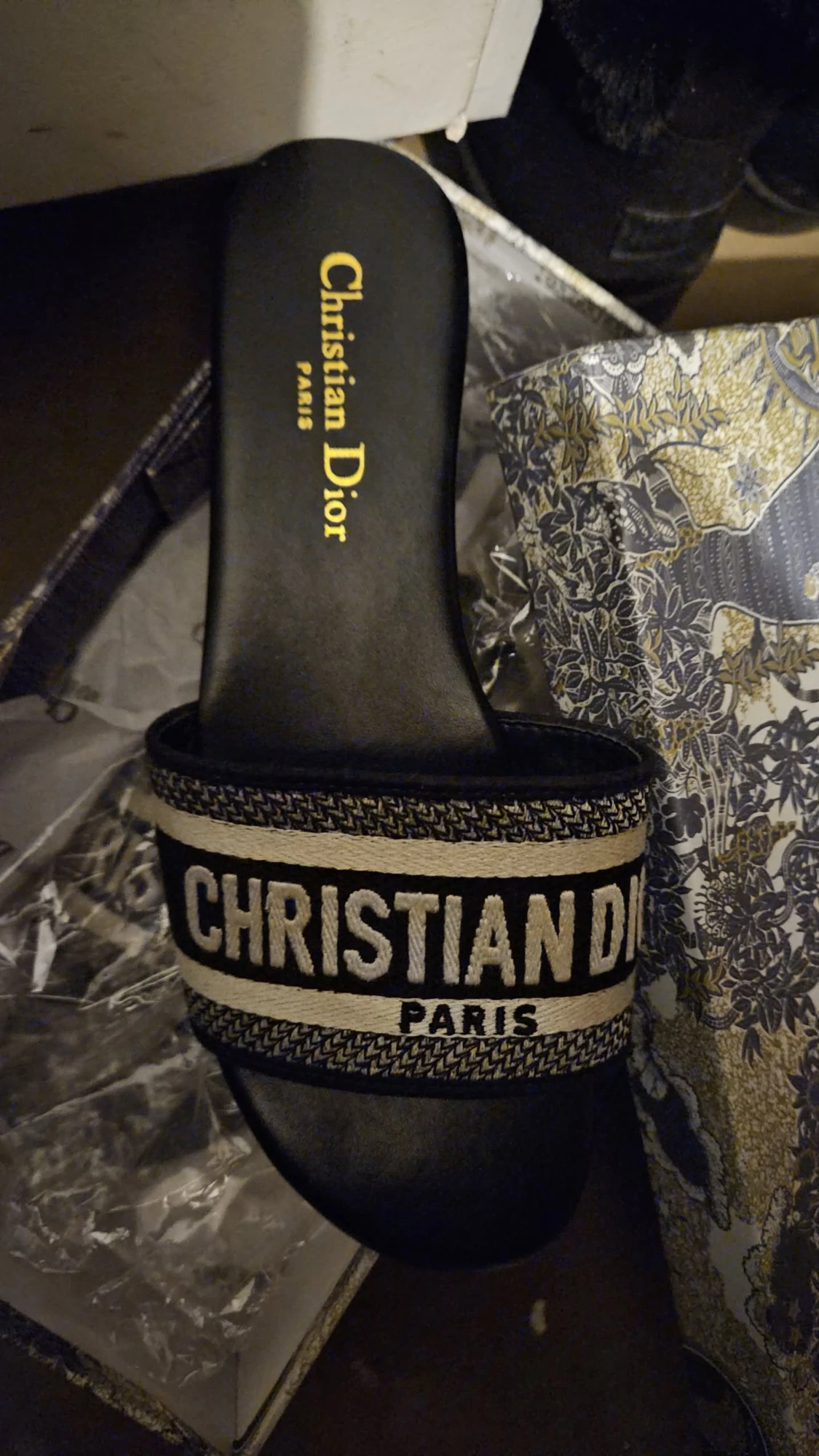 Fina tofflor använd 1 gång passar mer 40