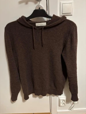 Cashmere tröja från sayless - Säljer denna tröja då den är förlusten för mig. Det är S men sitter som xs