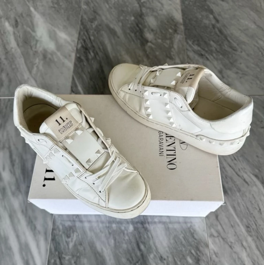 Valentino Open skor 