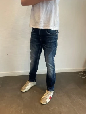 Replay Anbass Jeans - Replay Anbass Jeans herr| storlek:W31 L32| pris: 599kr| skick:10/10| hör av dig vid Minsta lilla fundering eller fråga|