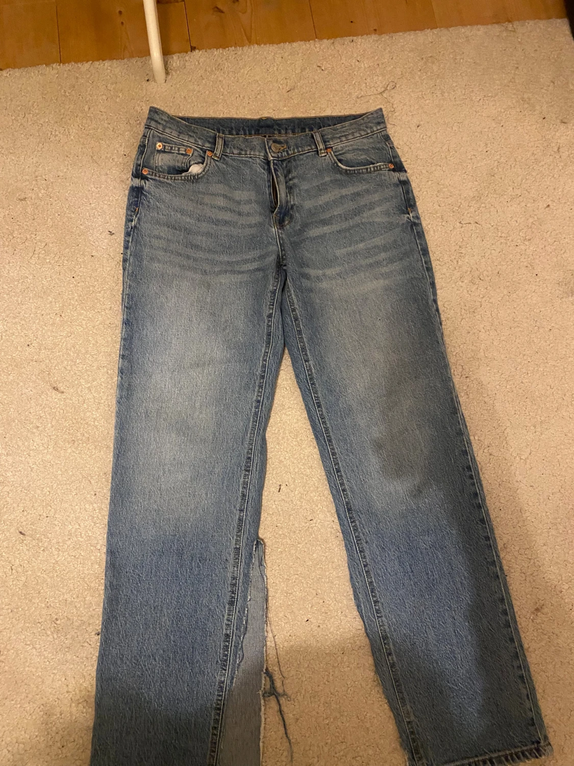 Blå baggy jeans från Bubbleroom - 1