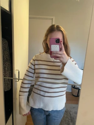 Randig tröja  - Supersnygg randig tröja från WERA. 