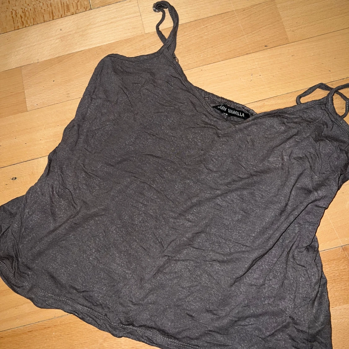 Brungrön topp från plain vanilla - 1