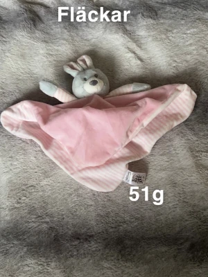 Snutte - Fläckar. Har två likadana, den andra ligger i en egen annons