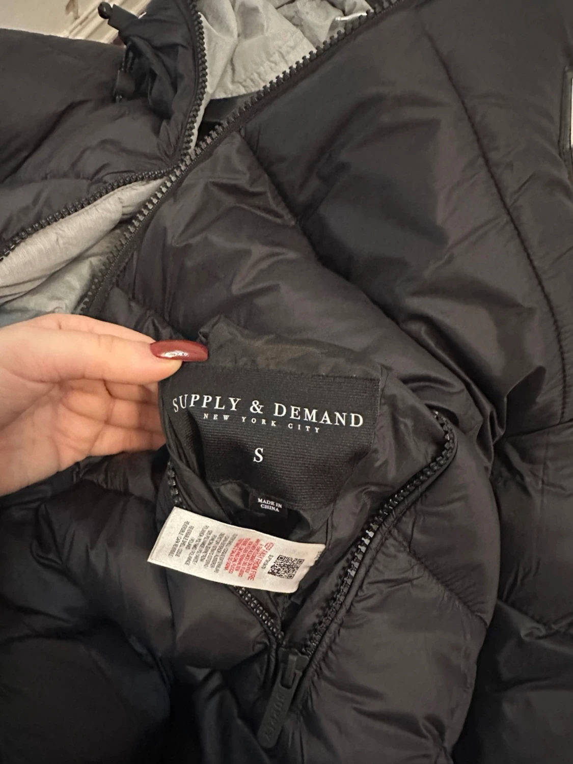 Svart pufferjacka Supply & Demand - 4