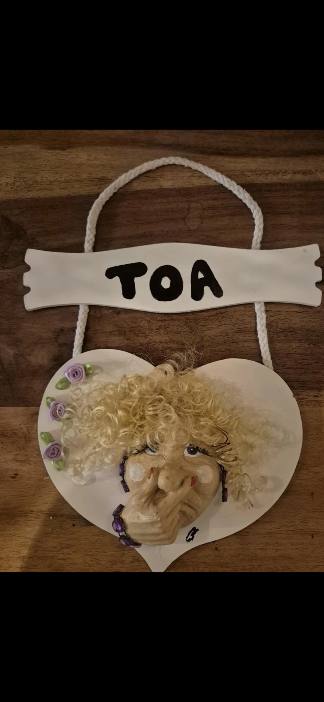 Handgjord häftig toa skylt