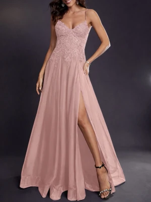 Intressekoll balklänning  - Säljer denna rosa balklänning från JJ’s House. Endast använd vid ett tillfälle och har bara hängt i garderoben sen dess. Väldigt fint skick. 💘