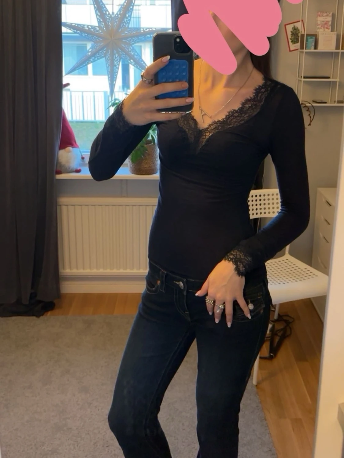 Mörkblå långärmad topp med spets - 1