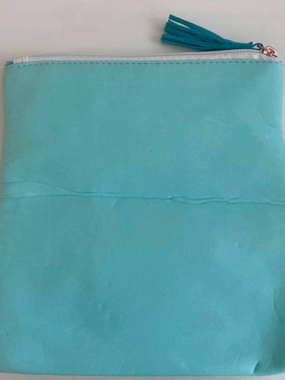 Två sminkväskor från Rituals och en från Shiseido  - 3