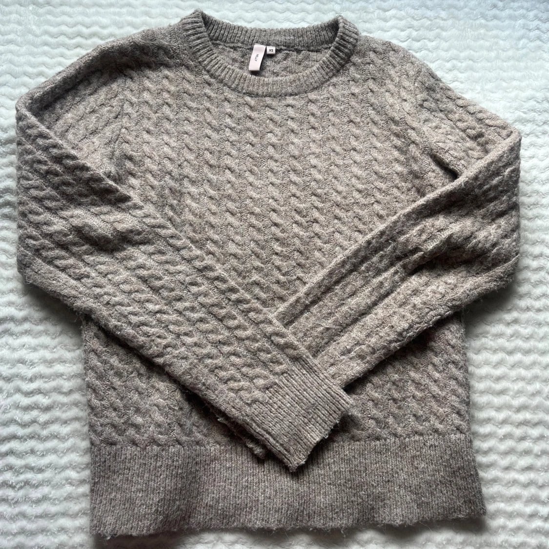 Beige stickad tröja från Nelly XS - 1