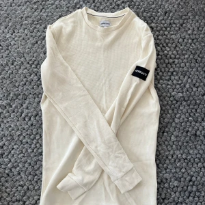 Approach Stickad Tröja - Säljer stickad tröja från märket Approach. Strl S ✅. Passar dig som är ca 175cm! OBS- Slim Fit! Hör av dig vid frågor.