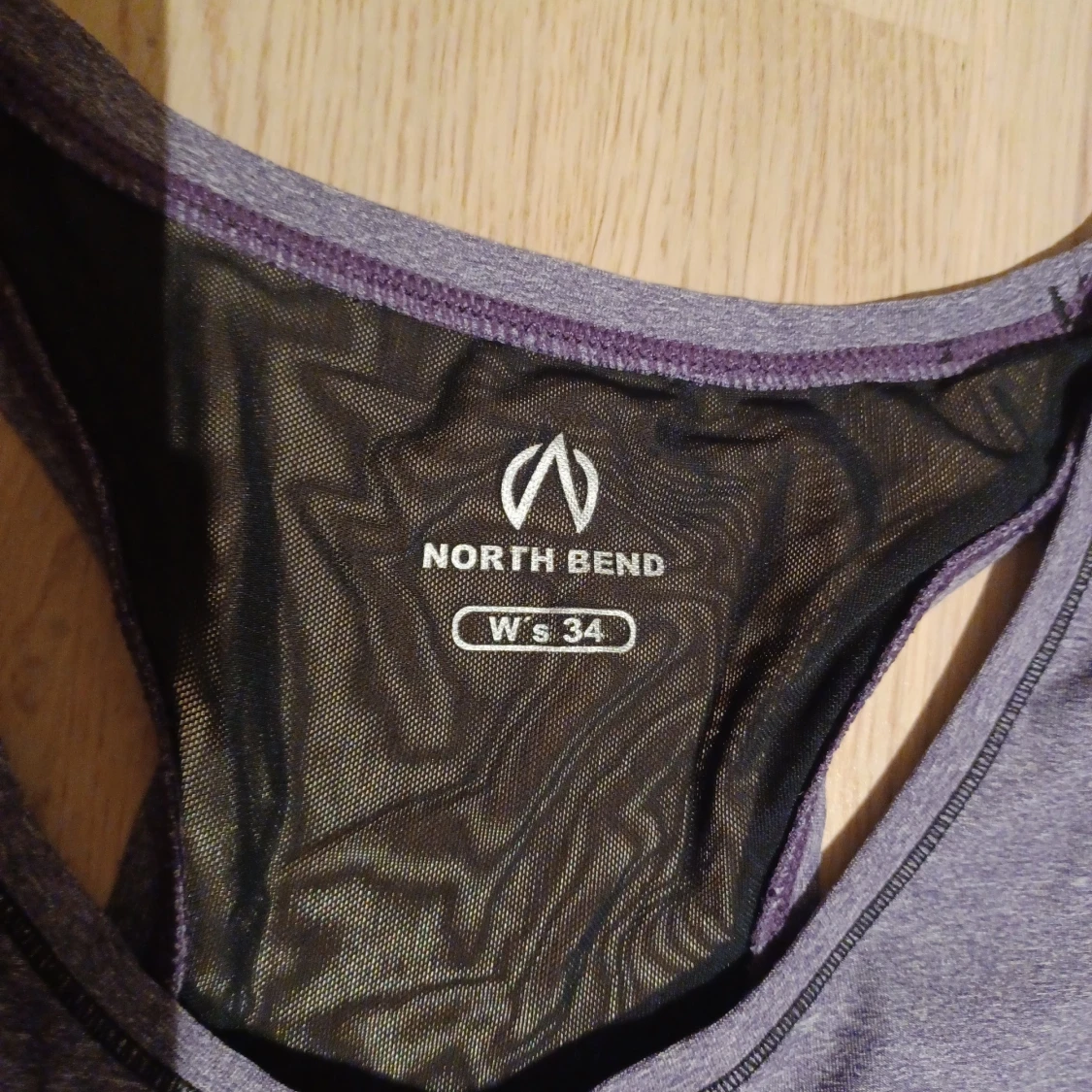 Lila träningstopp från North Bend - 2