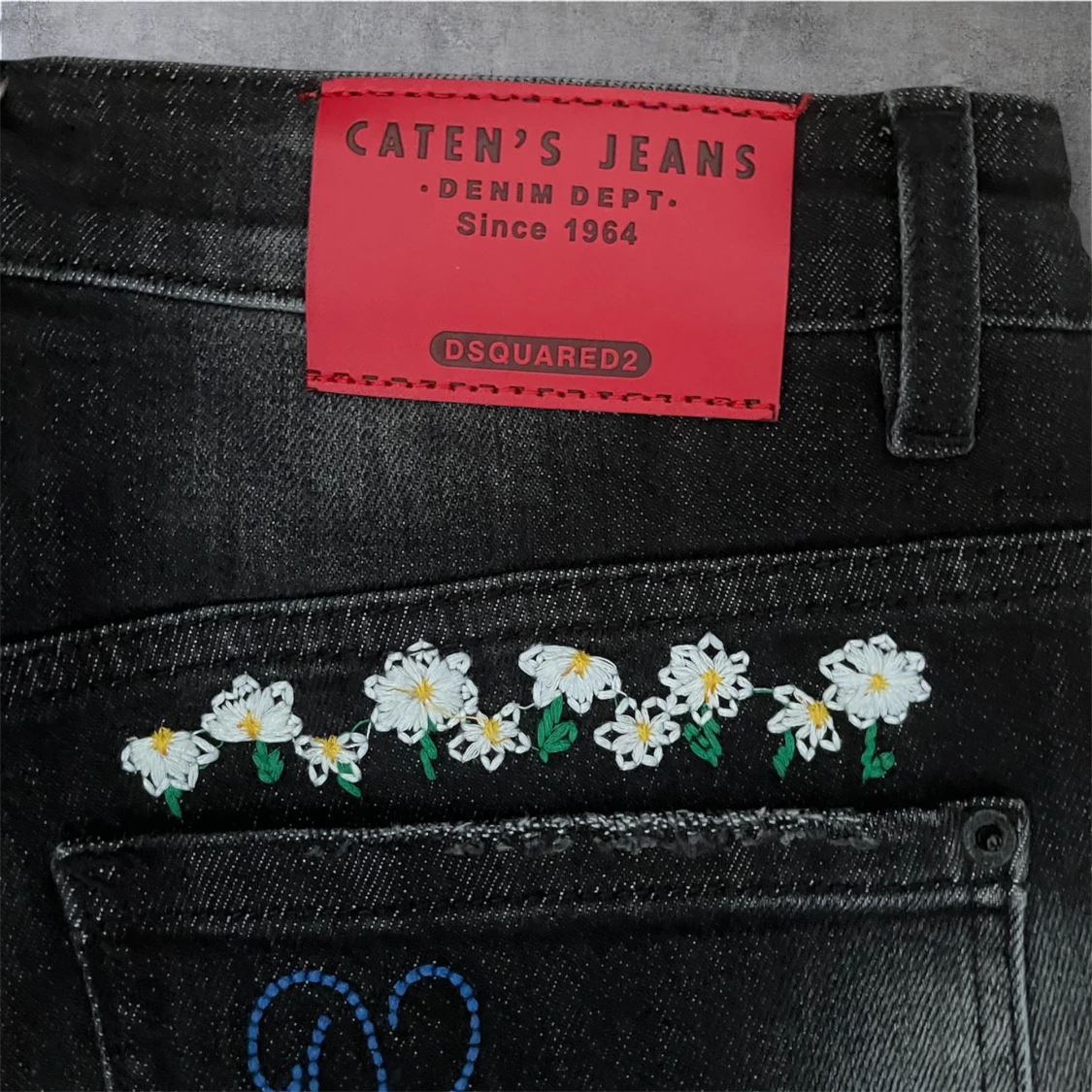 Svarta Dsquared2 jeans  - 4