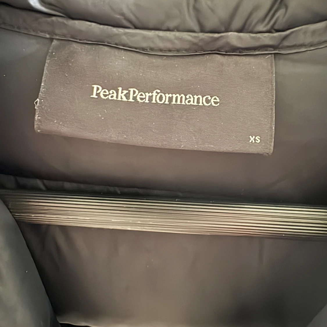 Svart dunjacka Peak Performance XS - 2