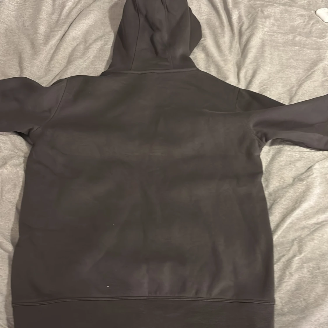 Svart hoodie från Sail Racing M - 1