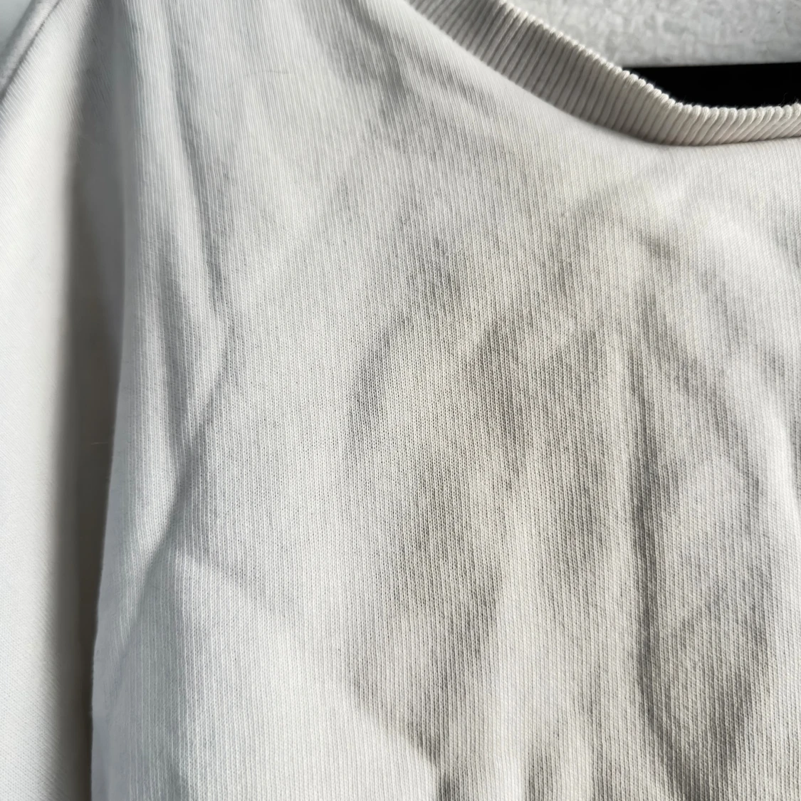 Oversized vit sweatshirt från NLY Trend - 2