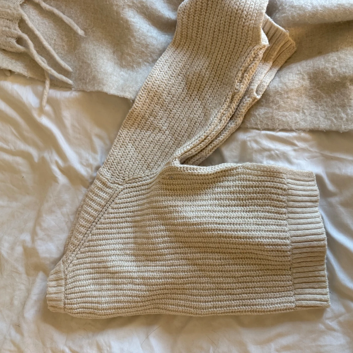 Beige stickad tröja från Gina Tricot - 2