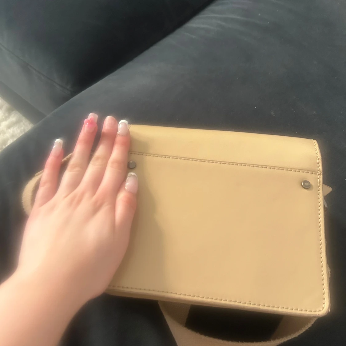 Beige axelväska från DAY ET - 1