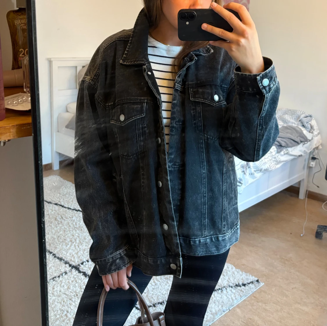 Svart oversized jeansjacka - 1