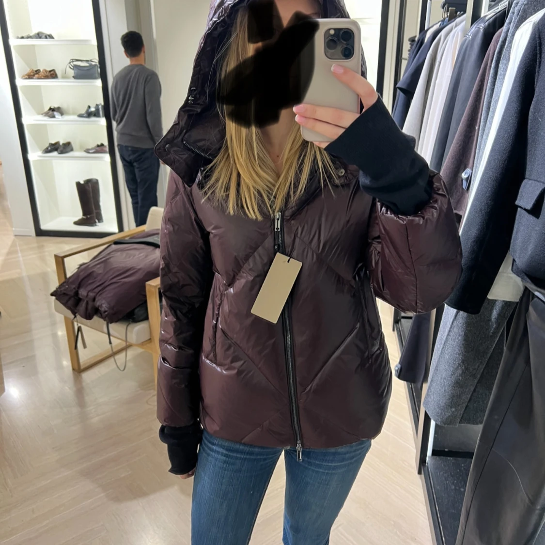 Massimo dutti vinter jacka i en vin röd färg 