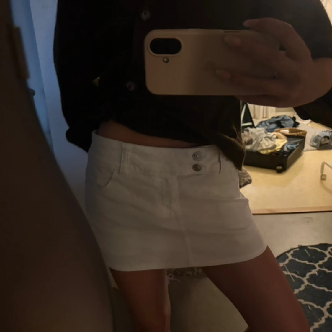 Vit kort jeanskjol med dubbla knappar - 1