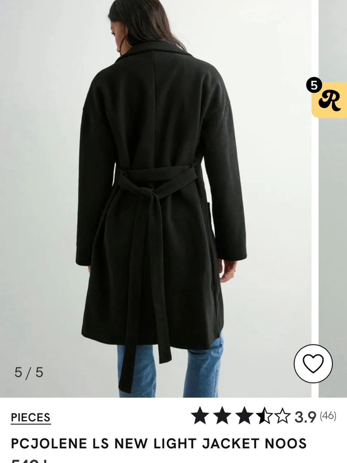 Svart kappa med knytskärp från Nelly 