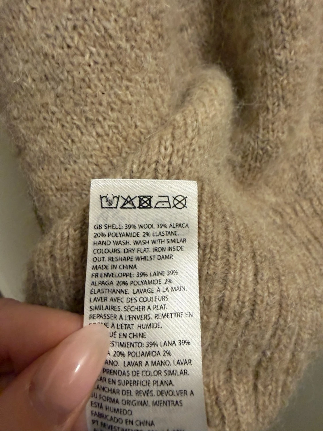 Beige polotröja i mjuk stickad kvalitet - 2