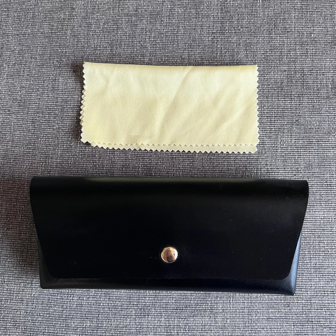 Solglasögon svarta - 4