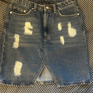 Jeanskjol - Storlek S, 40kr